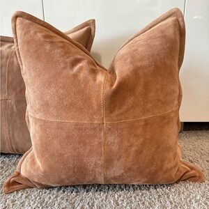 Pottery Barn Leather and Linen Blend Fabric Set of 3.